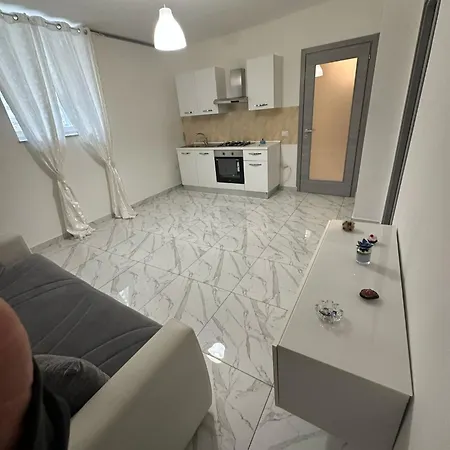 Al Marconi House Apartmán *